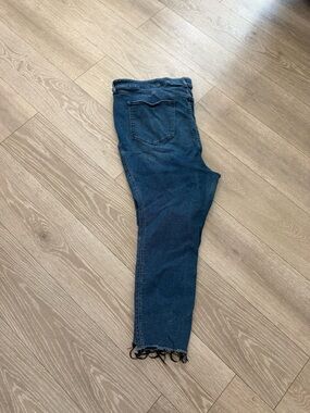 Old Navy size 28 Rockstar Super Skinny Jeans